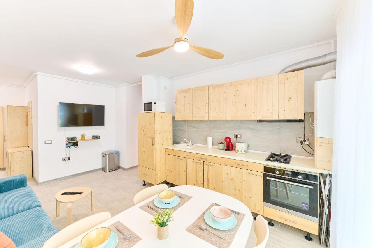 Blacksearama Apartment- Spa, Pools And Parking Mamaia Extérieur photo