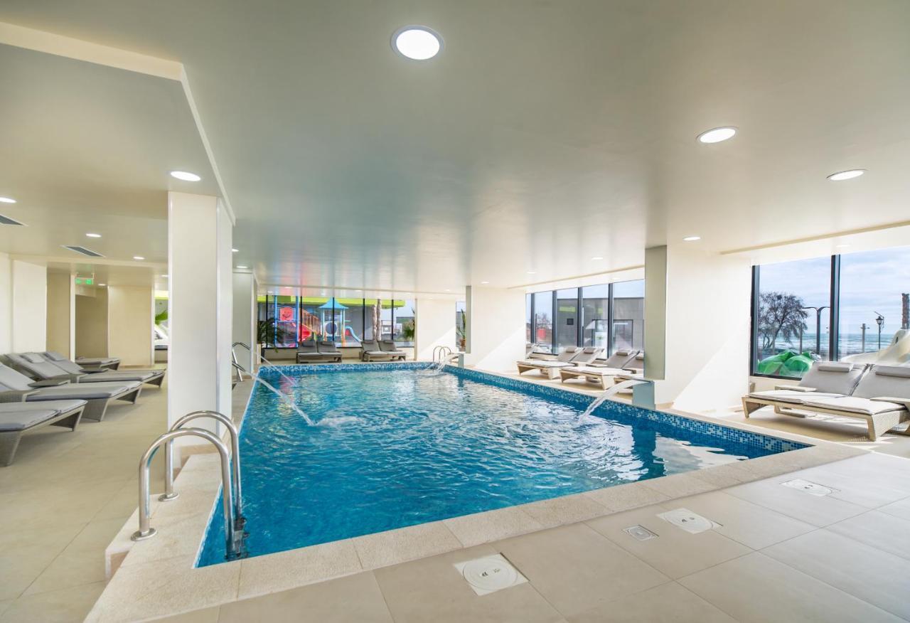 Blacksearama Apartment- Spa, Pools And Parking Mamaia Extérieur photo